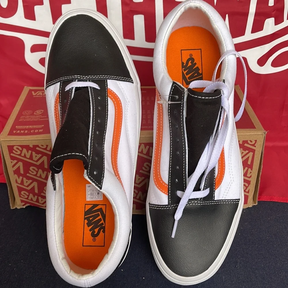 Vans Old Skool
(Classic Sport)Blk/Tr Wht
VNOA5KRF93U
Men’s sneakers - athletic - Picture 13 of 16